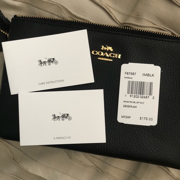 Black Coach Clutch - Picture 5 of 8